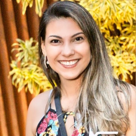 Dra. Marina Macedo Debiazzi